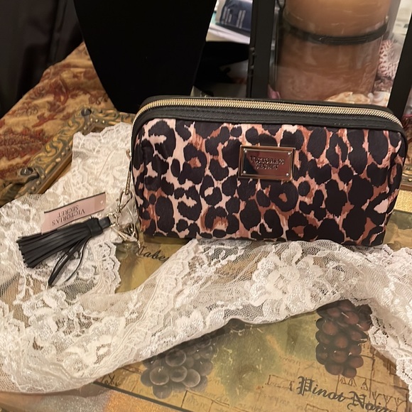 Victoria's Secret Accessories - Victoria”s Secret Cosmetic Bag
